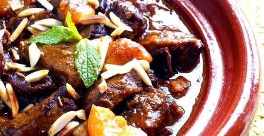 Тажин из баранины с черносливом и тыквой