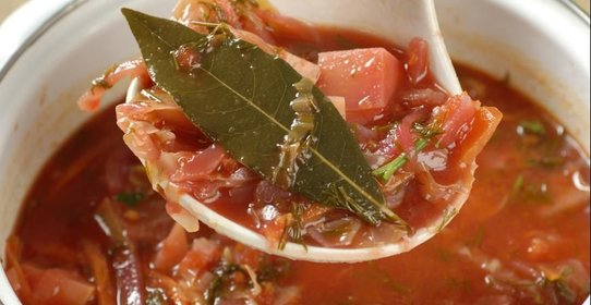 Борщ с мочеными яблоками