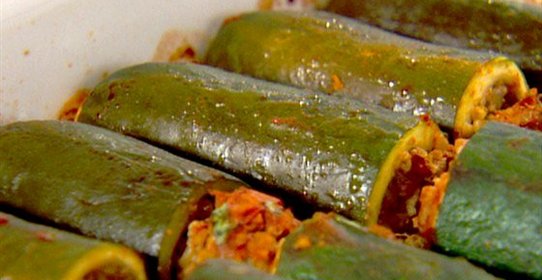 Кабачки, фаршированные говядиной и булгуром