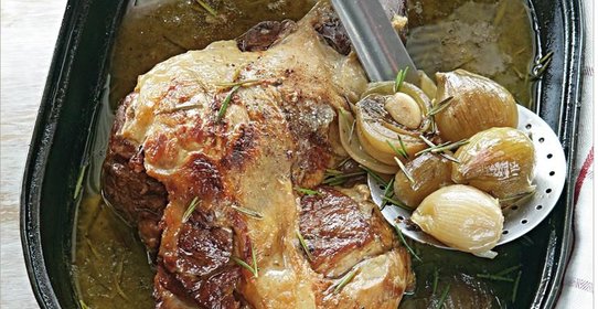 Жиго ягненка, готовящееся семь часов