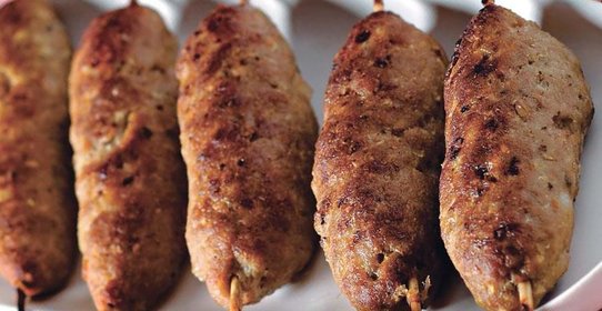 Люля-кебаб со сливовым соусом