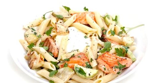 Пенне с форелью и моцареллой