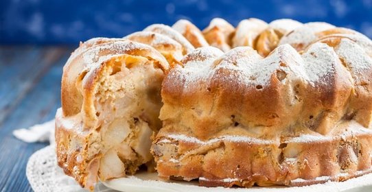 Самая яблочная шарлотка