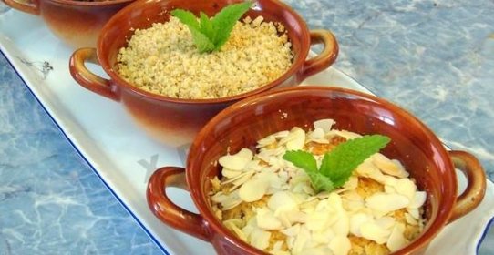 Яблоки, запеченные под штрейзелем