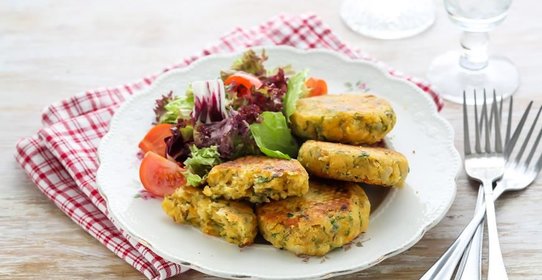 Котлетки из чечевицы с оливками