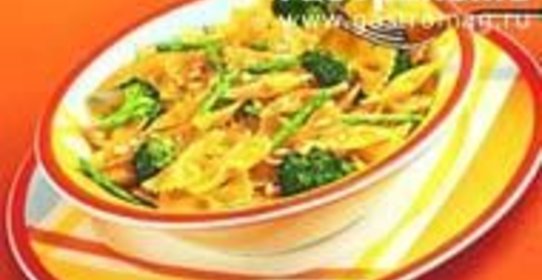 Фарфалле с брокколи и спаржей