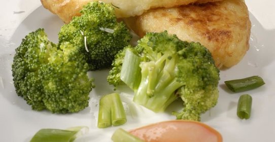 Зразы из картофеля с огурцами