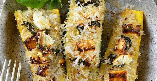 Кабачки, фаршированные рисом и сыром фета