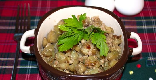 Баклажаны, жареные с фаршем