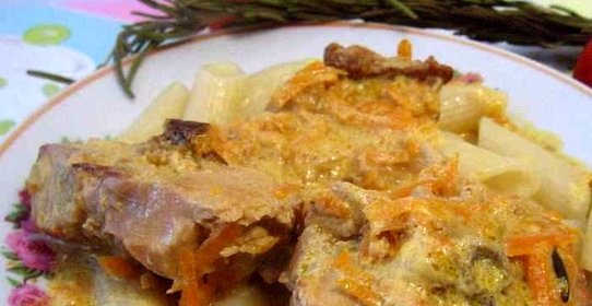 Кролик с розмарином в сметане