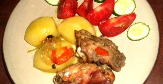 Куриные бедрышки со сладким перцем