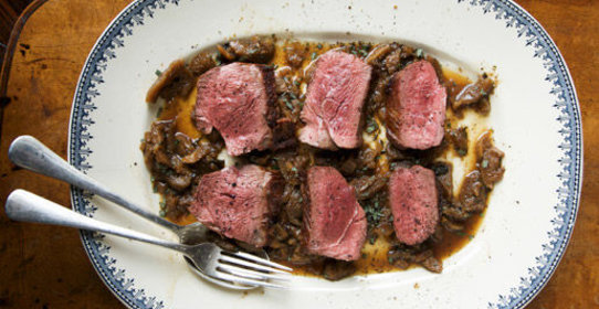 Обжаренное утиное филе с пюре из инжира