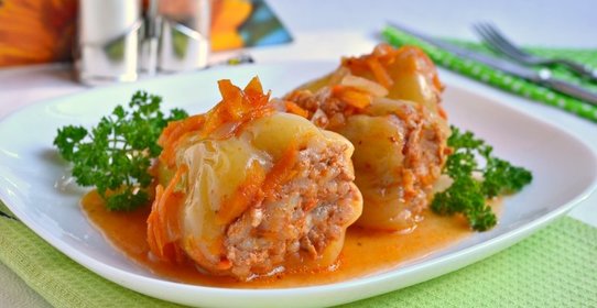 Перец фаршированный куриным фаршем в мультиварке