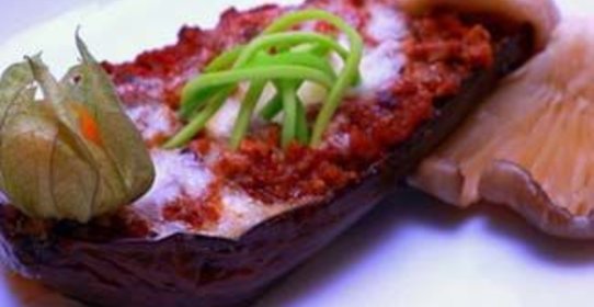 Лодочка из баклажанов
