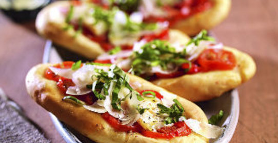 Пицца с томатами