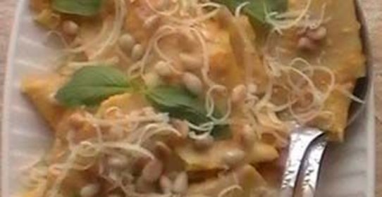 Домашняя паста с тыквенным соусом