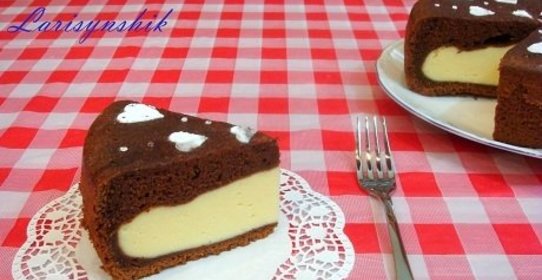 Сметанный бисквит с творожной начинкой в мультиварке