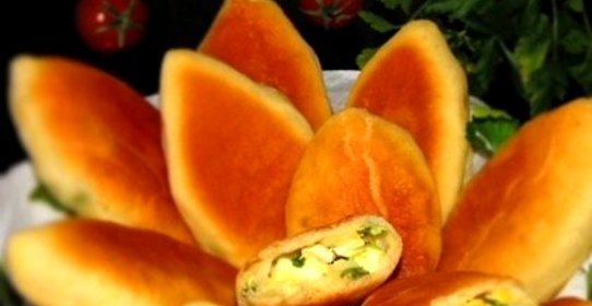 Пирожки с рисом и яйцом