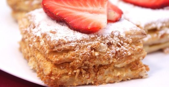 Слоёные пирожные «Мокрый наполеон»