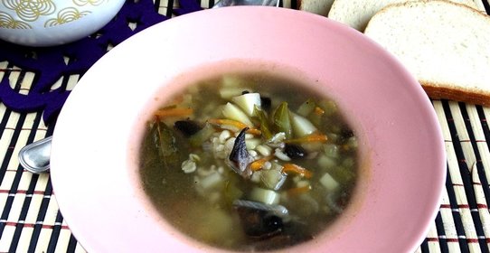 Рассольник с шампиньонами и булгуром