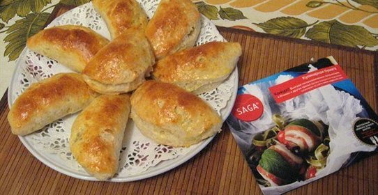 Пирожки из творожного теста с яблоками