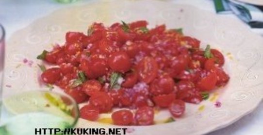 Салат из помидоров с мятой