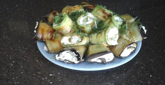 Рулетики из кабачков и баклажанов