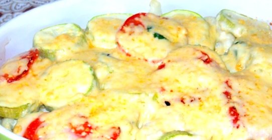 Овощи, запеченные под соусом