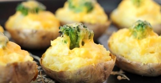 Картофель с брокколи в духовке