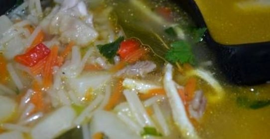 Суп куриный с яичными блинчиками