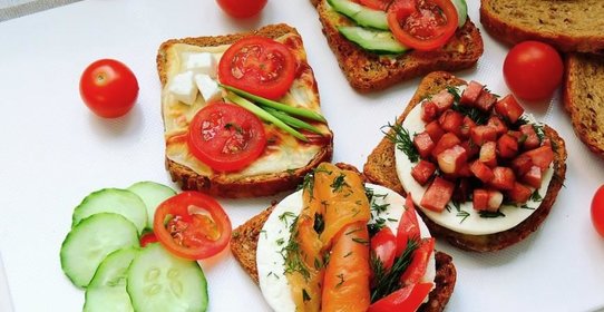 Сэндвичи на хрустящем тосте