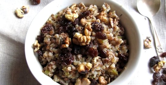 Гречневая каша с сухофруктами