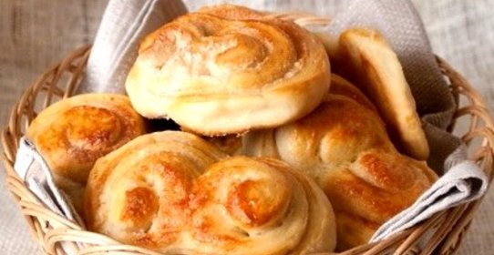 Плюшки из дрожжевого теста