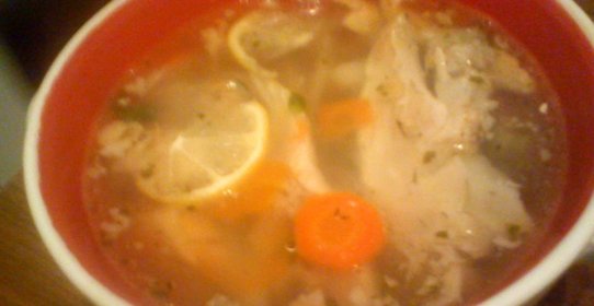 Уха из форели с чесноком