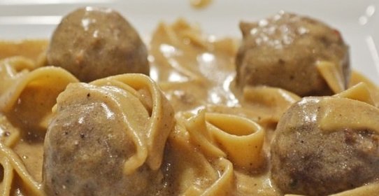 Лапша с фрикадельками