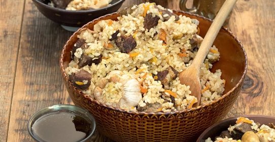 Городской плов с бараниной и грибами