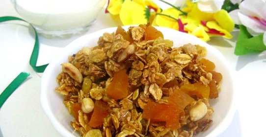 Мюсли с курагой и изюмом