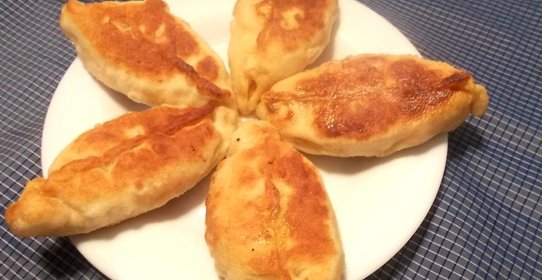 Пирожки с морковью и яблоком