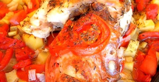 Рыба-скорпион, запеченная с овощами