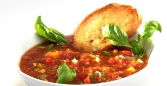 Гаспачо с семечками подсолнуха