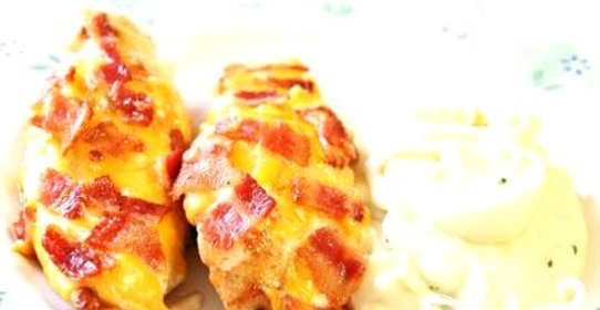 Курица с беконом и сыром