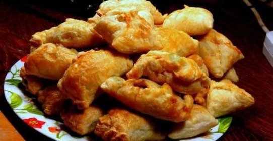 Пирожки из слоеного теста