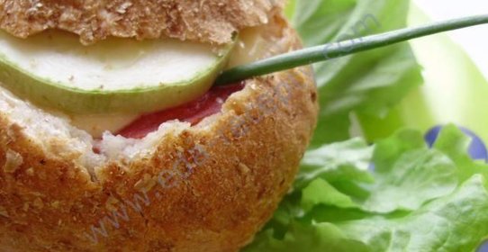 Булочки с начинкой в духовке