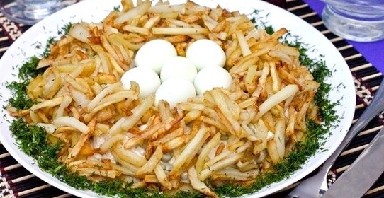 Салат «Гнездо глухаря»