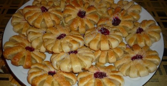 Печенье из слоеного теста Ромашки