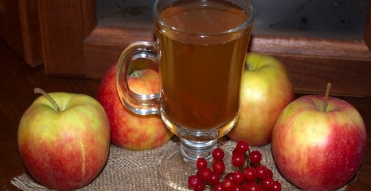 Компот из калины и яблок