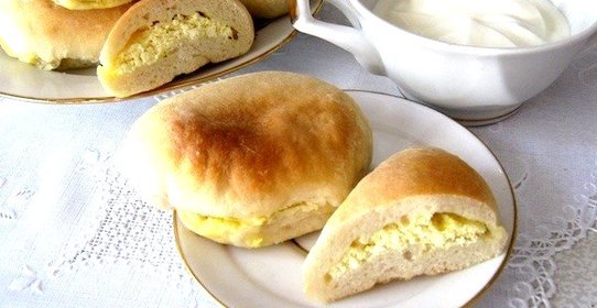 Пирожки с творогом печёные