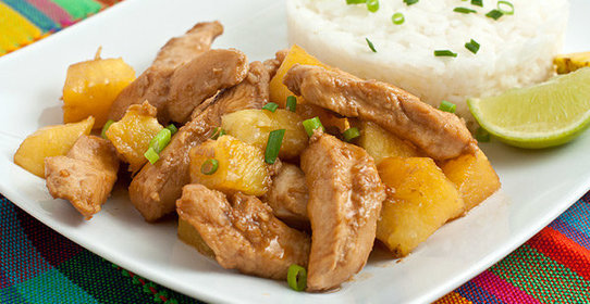Курица с ананасами