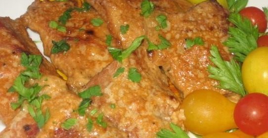 Свинина, запеченная в духовке кусочками