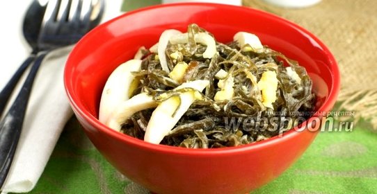Салат с морской капустой и яйцом